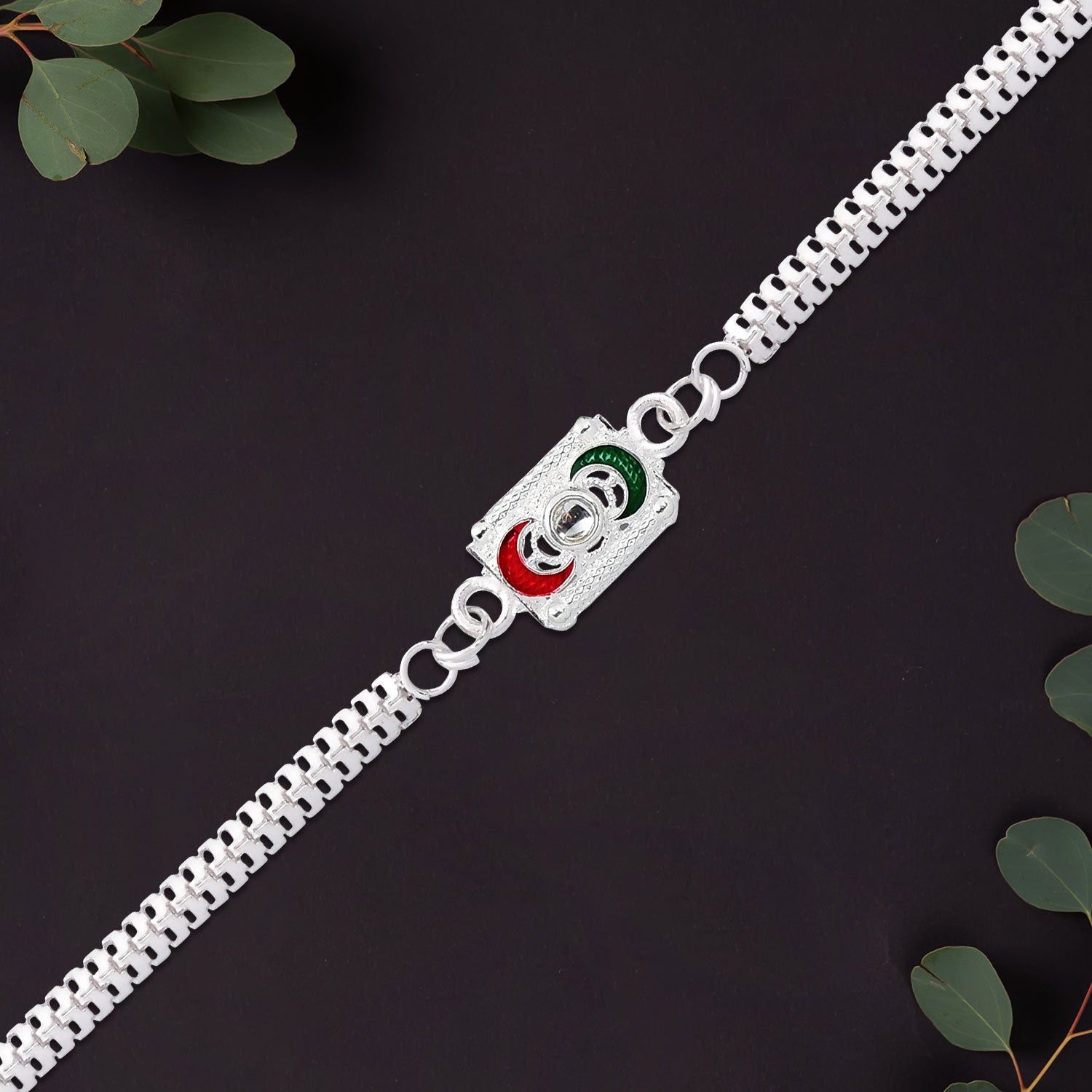 Trendy Geometric Rakhi With Linked Ring Design And Polished Chain Trendy Geometric Rakhi With Linked Ring Design And Polished Chain